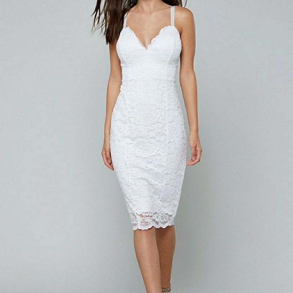Bebe White Scallop Lace Midi Dress Contemporary Feminine Resort Event Pa…